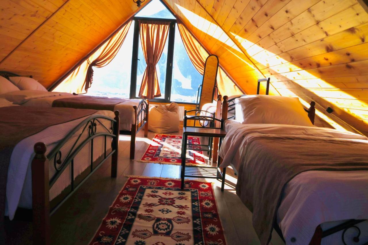 Cottage Mtachy Kazbegi Exterior foto